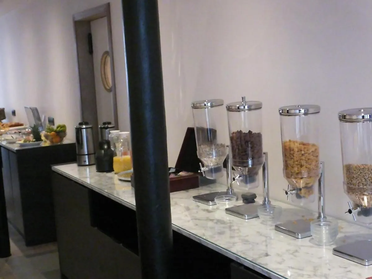 Hotel Monarc Ostende 4*,  Belgien